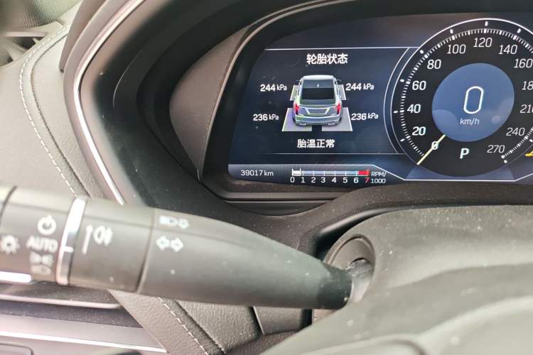 Used Cadillac CT5 2023 28T Luxury Edition (Standard Version) Odometer Close Up