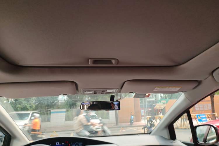 Used Honda Jade 2016 1.8L CVT Luxury Edition 5-seater Headliner