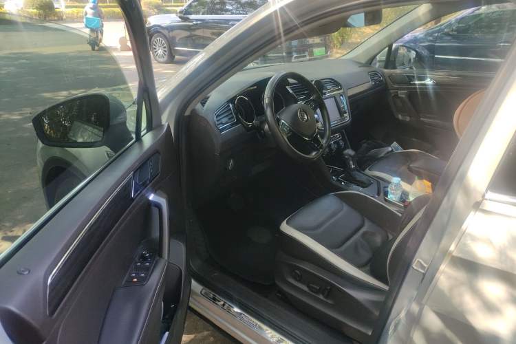 Used Volkswagen Tiguan L 2017 330TSI Automatic Two-Wheel Drive Luxury Edition
