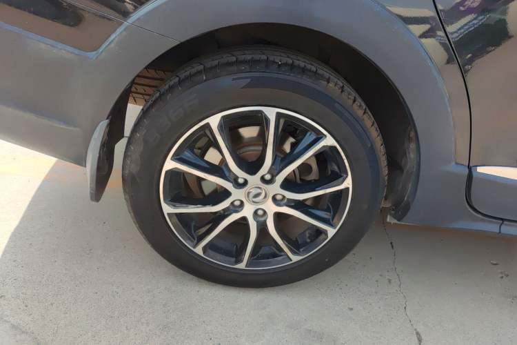 Used FORTHING SX6 2016 1.6L Manual Luxury Model
