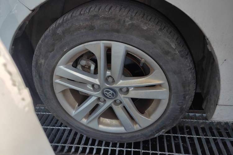 Used Toyota Levin 2022 Facelift TNGA 1.5L CVT Progressive Edition Left Front Wheel Hub