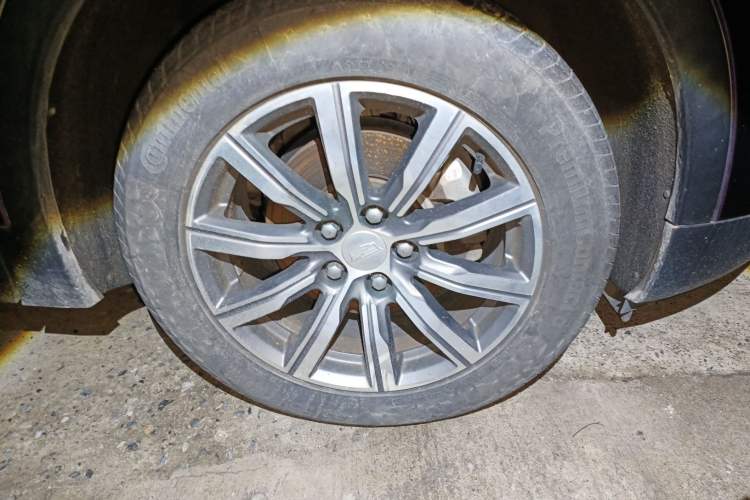 Used Cadillac XT4 2018 28T 4x4 Leading Sport Model
