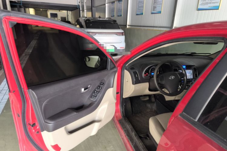 Used Hyundai Celesta 2011 1.6L Automatic Comfort Edition Driver Seat