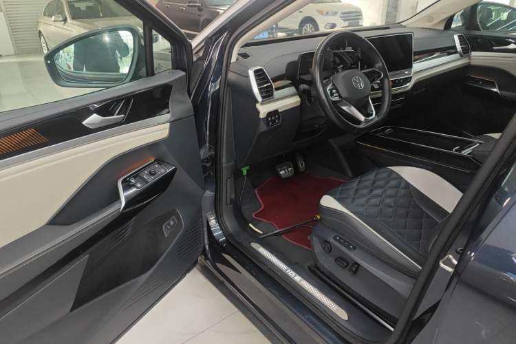 Used Volkswagen ID.6 CROZZ 2021 Long-Range PRO Edition