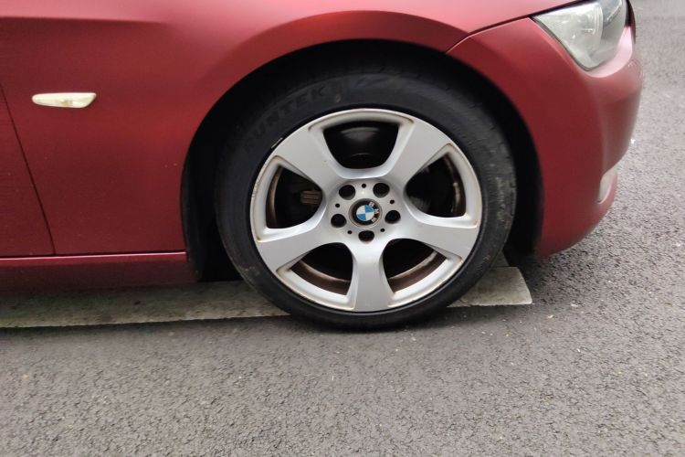 Used BMW 3 Series 2007 325i Convertible Coupe Right Front Wheel Hub