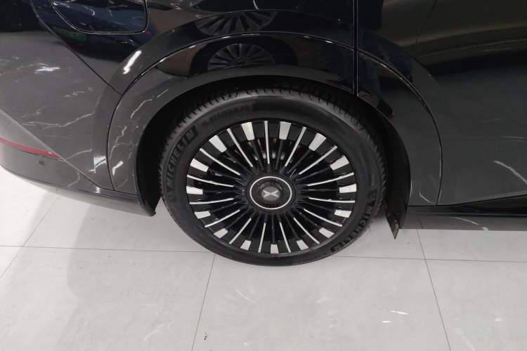 Used XPeng X9 2025 740 Ultra-Long Range Max
