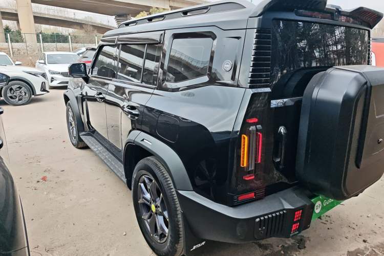 Used JETOUR Traveler 2023 2.0T All-Wheel-Drive CrossPRO
