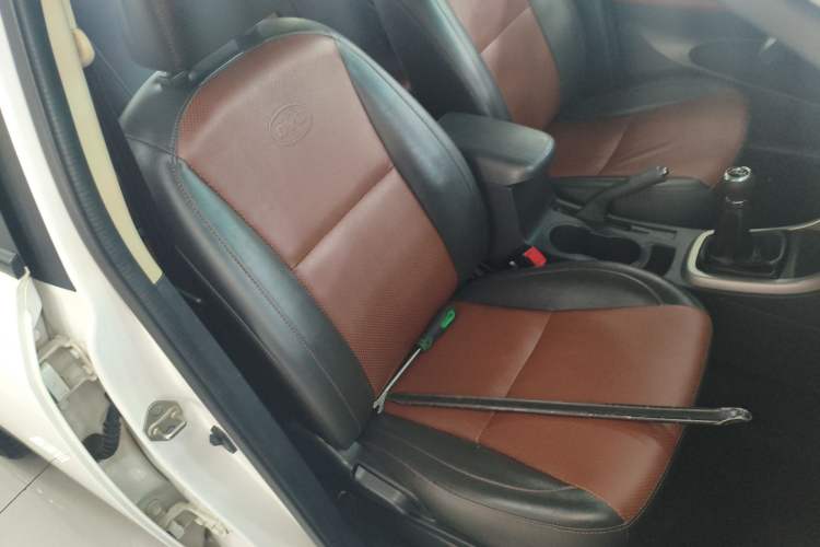 Used BYD F3 2015 Energy-Saving Edition 1.5L Manual Luxury Model Right Front Seat