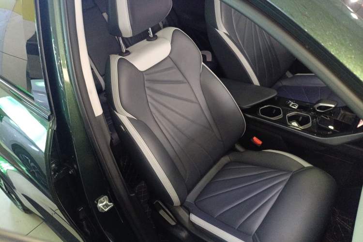 Used Geely Auto FX11 2023 1.5TD DCT Luxury Version
