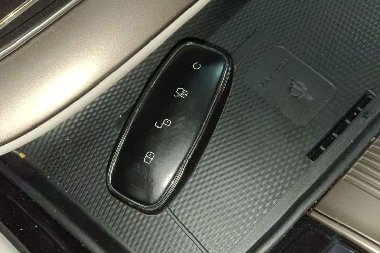 Used Denza D9 2022 DM-i 970 Four-Wheel Drive Prestige Model