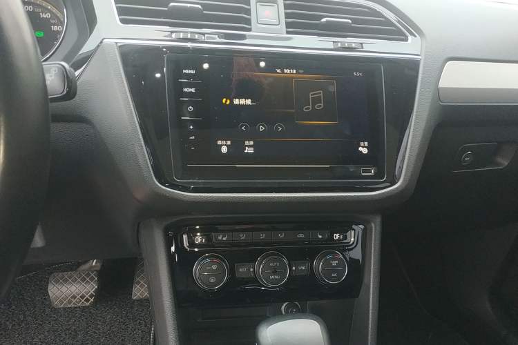 Used Volkswagen Tiguan L 2019 Revised 330TSI Automatic Two-Wheel Drive Smart & Luxury Edition China VI Standard
