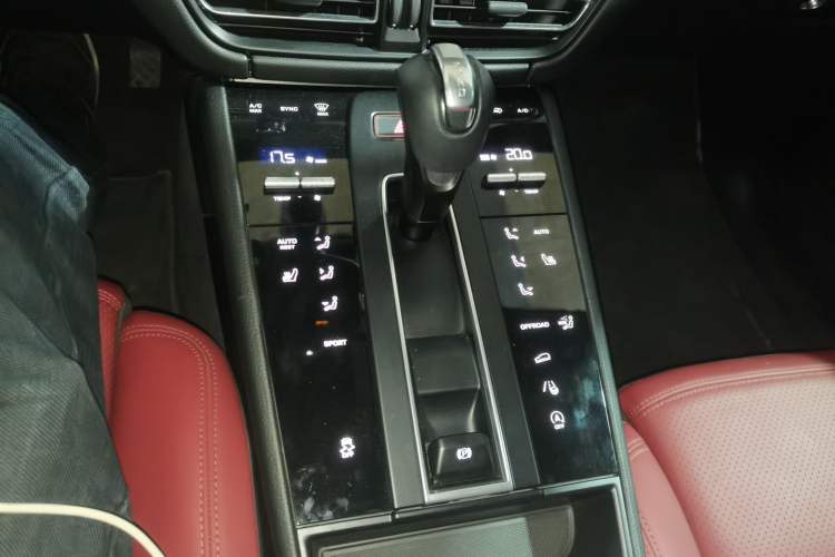 Used Porsche Macan 2022 Macan 2.0T
