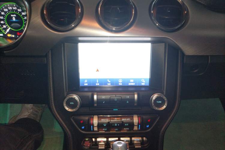 Used Ford Mustang 2019 2.3L EcoBoost Audio And AC Panel