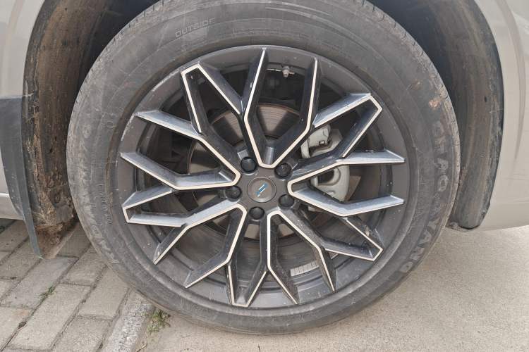 Used CHANGAN OSHAN Z6 2022 Blue Whale 1.5T DCT Smart Edition