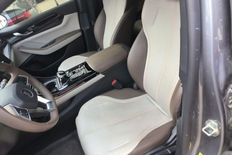 Used BYD Qin PLUS 2024 HONOR Edition DM-i 55KM Leading Model
