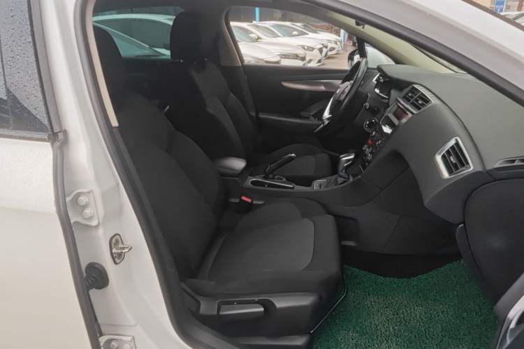 Used DS 5LS 2016 1.6T Comfort Edition THP160
