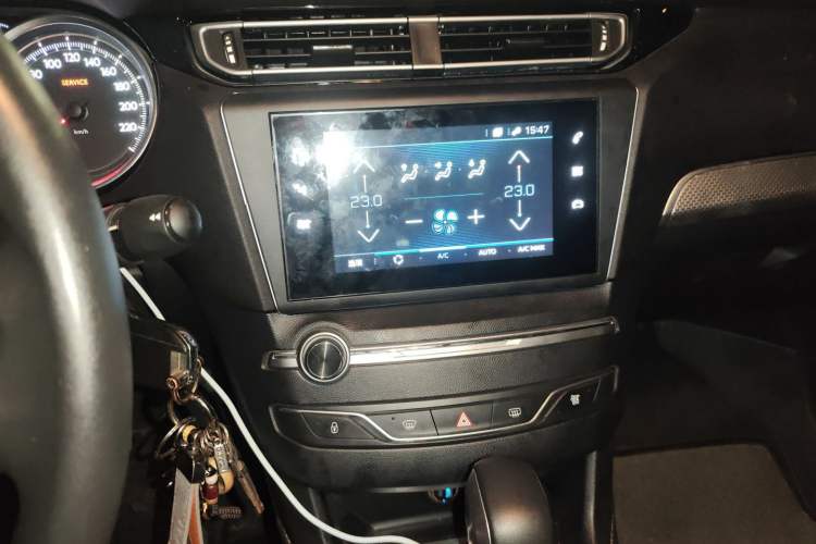 Used Peugeot 408 2019 360THP Automatic Luxury Edition China VI Standard Audio And AC Panel