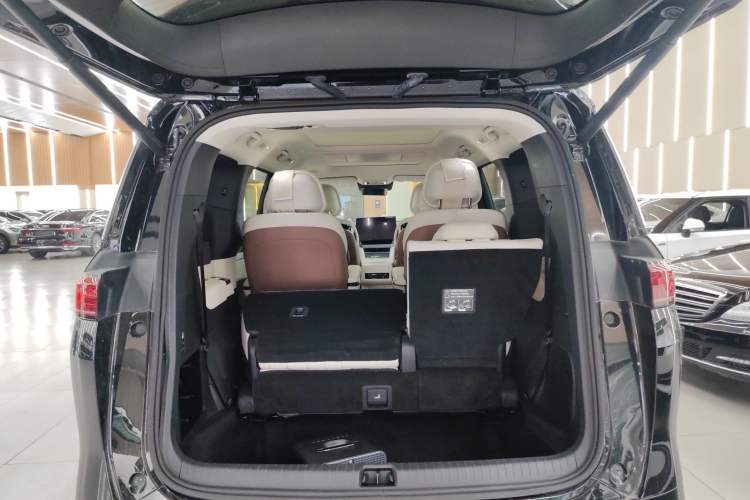 Used BYD Xia 2025 DM-i 1.5T 180km Excellence Model Trunk