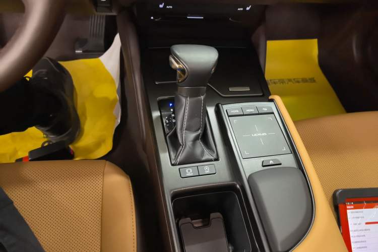 Used Lexus ES 2018 200 Excellence Edition China V Standard