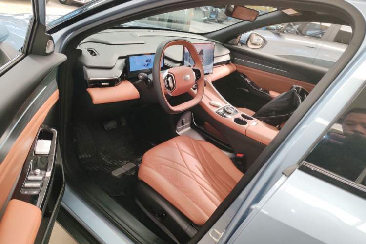 Used Geely Galaxy L6 2025 EM-i 140km Starship Edition