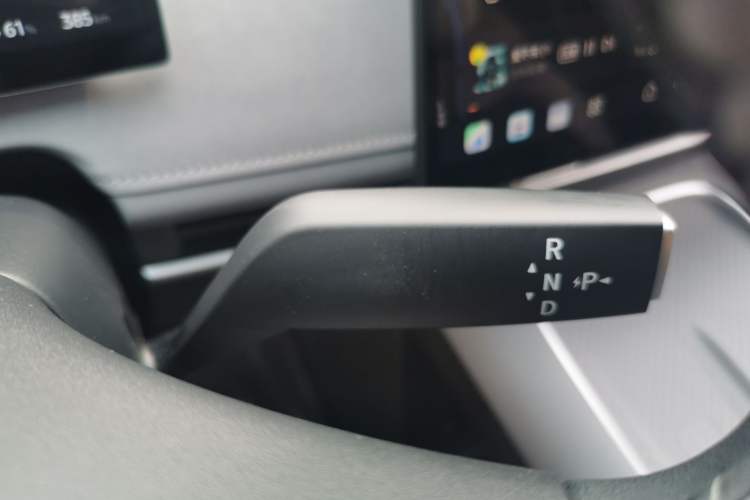 Used Nissan N7 2025 625 Max Gear Lever