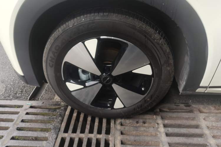 Used BYD Dolphin 2023 420 km Free Version Left Front Wheel Hub