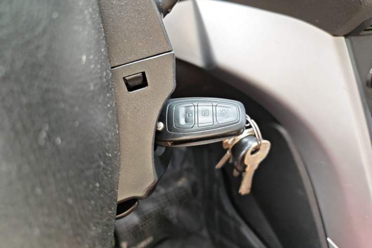 Used Ford Kuga 2013 1.6L GTDi Two-Wheel-Drive Comfort Model