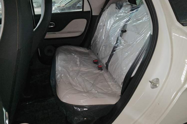 Used Chery QQ Domi 2025 Model 405km Comfort Edition Left Rear Seat