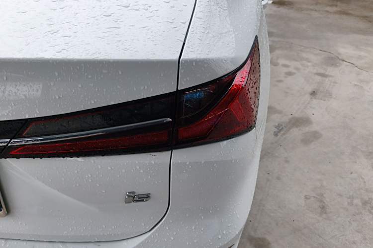 Used Roewe i5 2023 1.5L Manual Excellence Edition