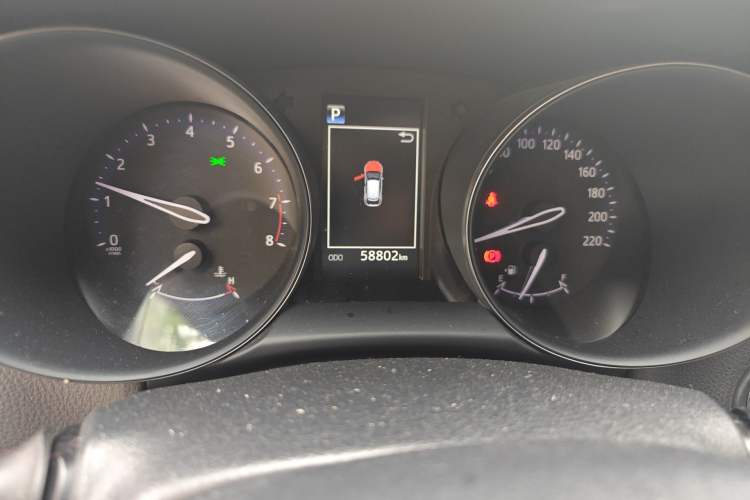 Used Toyota C-HR 2018 2.0L Leading Edition China VI Odometer Close Up