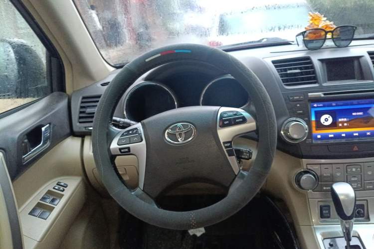 Used Toyota Highlander 2013 2.7L Two-Wheel Drive 7-Seater Zijin Edition