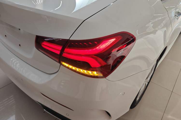 Used Mercedes-Benz A-Class 2021 A 200 L Sport Sedan Fashion Model
