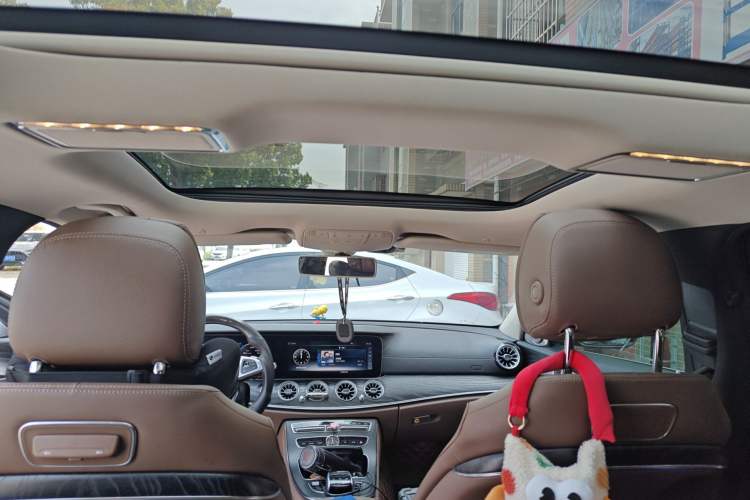 Used Mercedes-Benz E-Class 2018 Restyled E 300 L Sporty and Stylish Edition Headliner