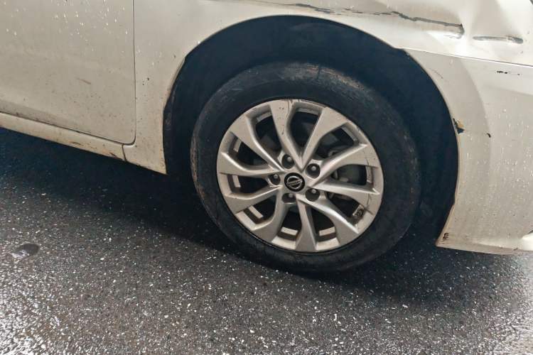 Used Nissan Sylphy 2016 1.6 XL CVT Luxury Edition Right Front Wheel Hub