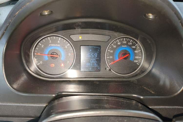 Used Dongfeng Fengon 330 2014 1.5L Manual Utility Version DK15
