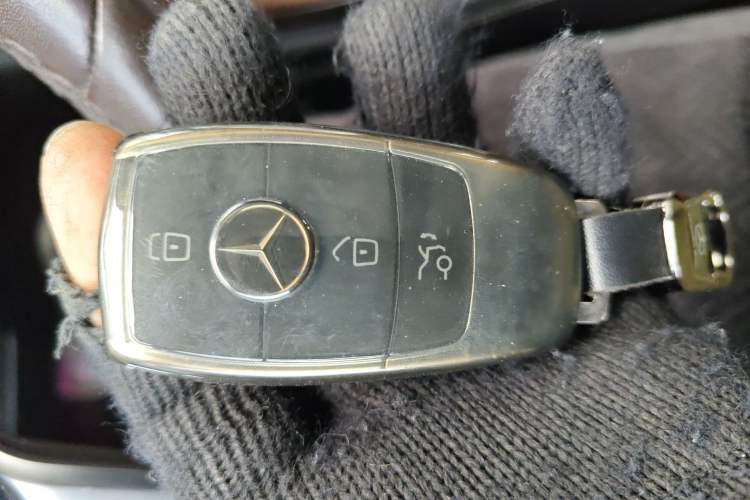 Used Mercedes-Benz GLC 2020 Facelifted GLC 300 L 4MATIC Luxury Edition Vehicle Key