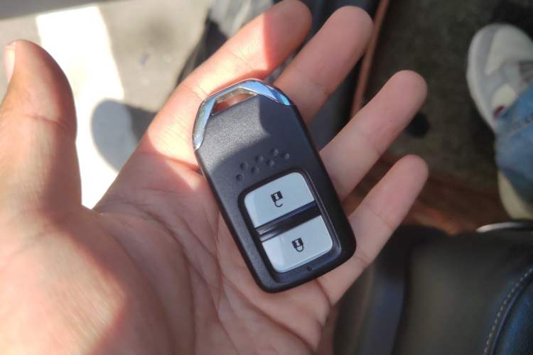 Used Honda Vezel 2015 1.8L CVT 2WD Luxury Model