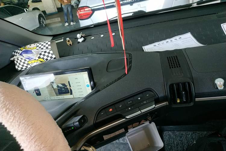 Used Baojun KiWi EV 2022 Designer Lite Edition Ternary Lithium Audio And AC Panel