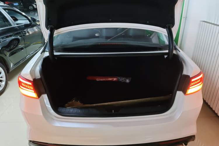 Used Kia K5 2016 1.6T Automatic LUX