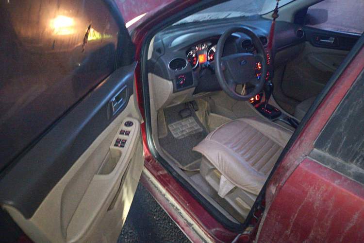 Used Ford Focus 2012 Hatchback Classic 1.8L Automatic Base Model
