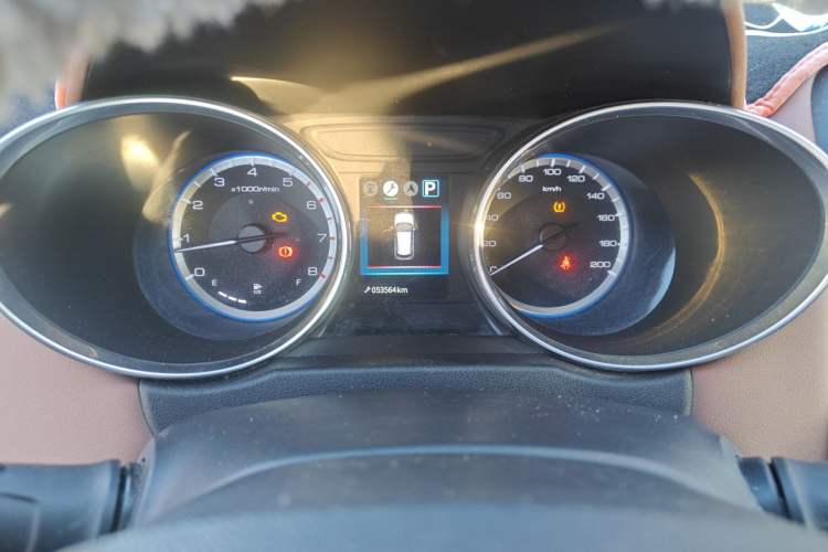 Used Dongfeng Aeolus AX4 2017 1.6L DCT Trendy Style Odometer Close Up