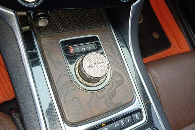 Used Jaguar XFL 2018 XFL 2.0T 250 PS Luxury Edition