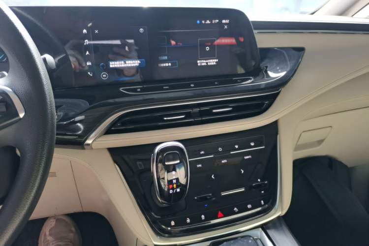 Used Buick GL8 2021 ES Landtrek 653T Comfort Edition
