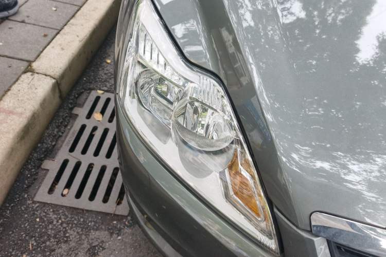 Used Ford Focus 2011 Sedan 1.8L Automatic Fashion Edition Right Front Headlight