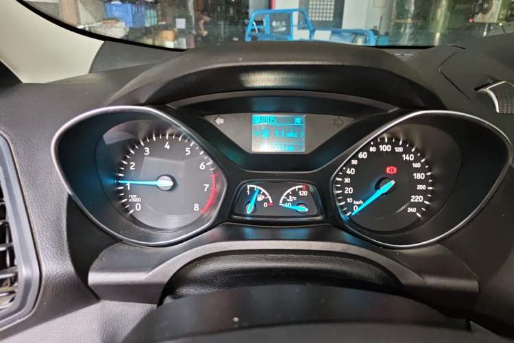 Used Ford Kuga 2019 EcoBoost 180 Two-Wheel-Drive Platinum Edition China VI Standard