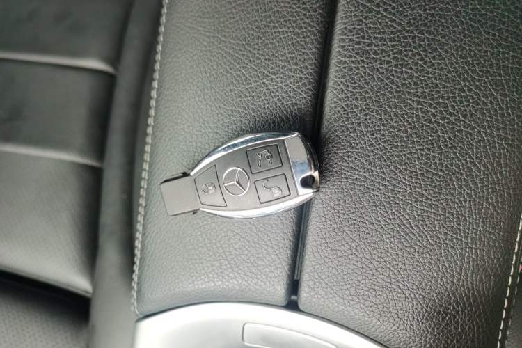 Used Mercedes-Benz GLC 2019 GLC 260 L 4MATIC Dynamic Model