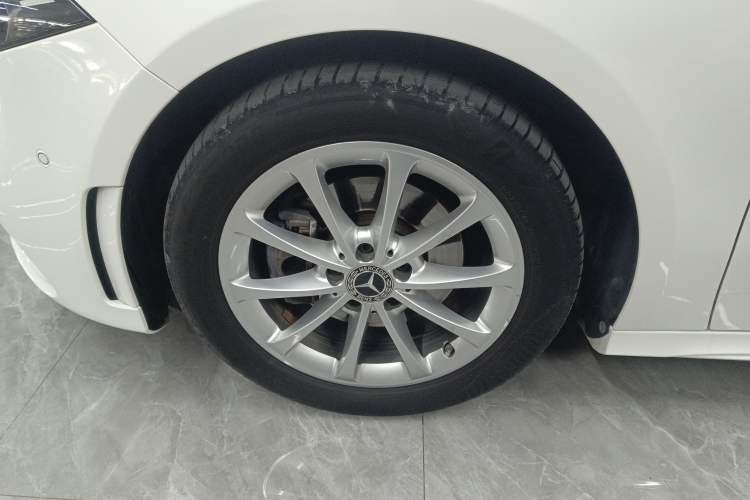 Used Mercedes-Benz A-Class 2021 A 200 L Sport Sedan Fashion Model
