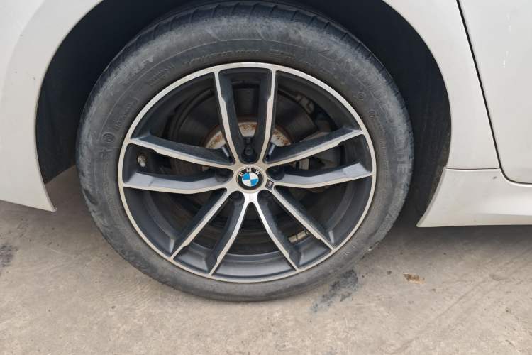 Used BMW 5 Series 2022 Restyled 525Li M Sport Package Right Rear Wheel Hub