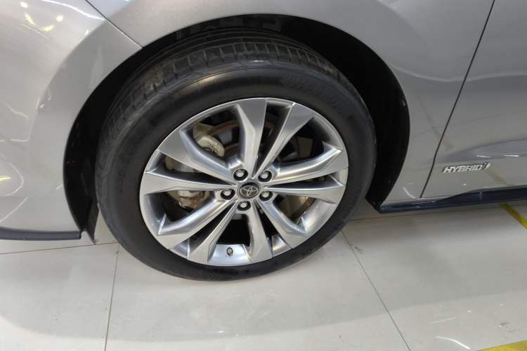 Used Toyota Sienna 2021 2.5L Hybrid Premium Edition
