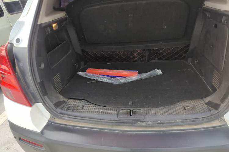 Used Chevrolet Trax 2014 1.4T Automatic Two-Wheel Drive Comfort Version Trunk